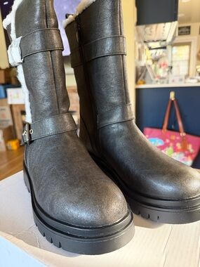 Dream Paris Women's Black Shearling-Lined Winter Boots (47) size 7 & 7.5 (54)